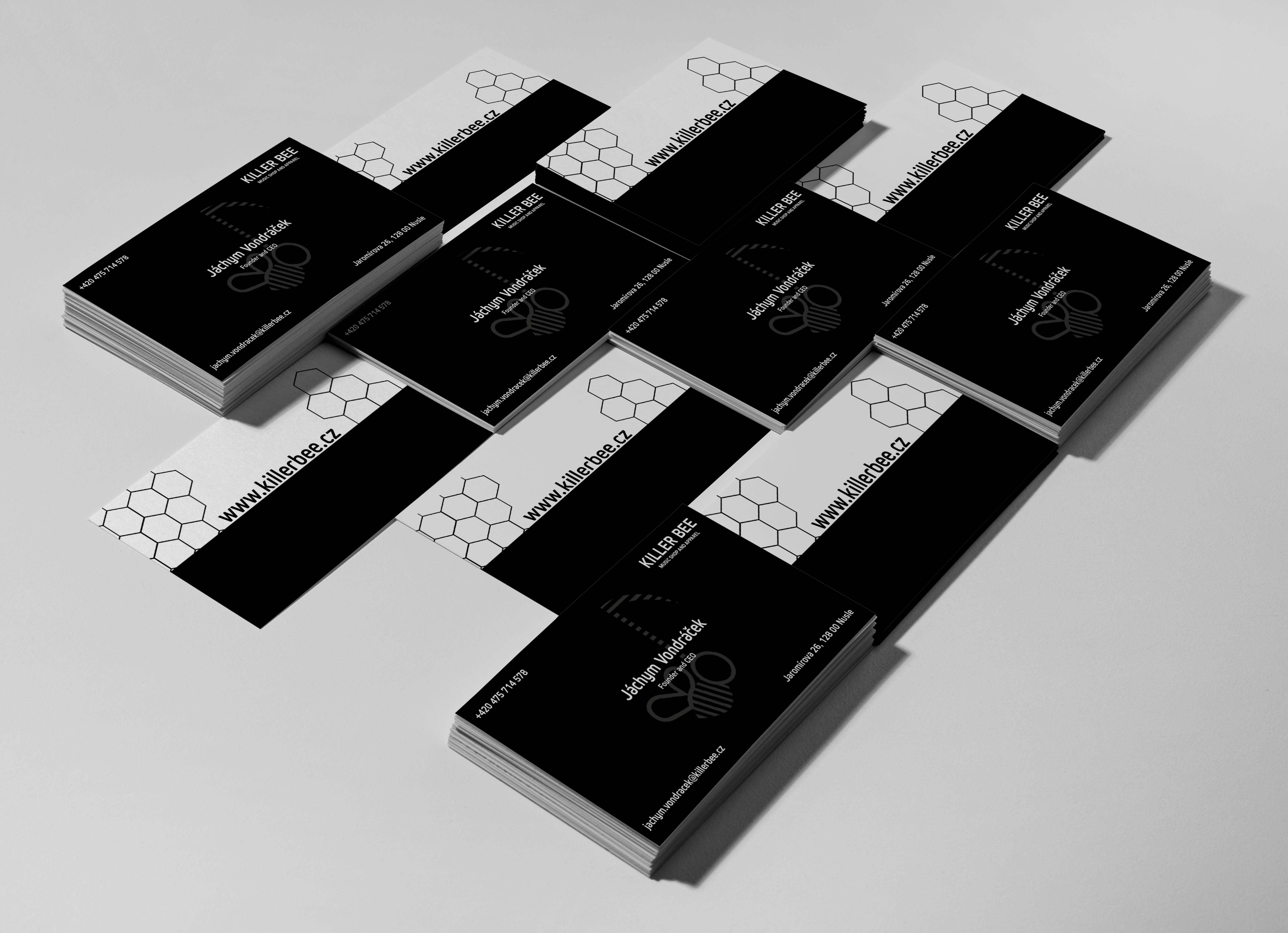 Mockup vizitek značky Killer Bee